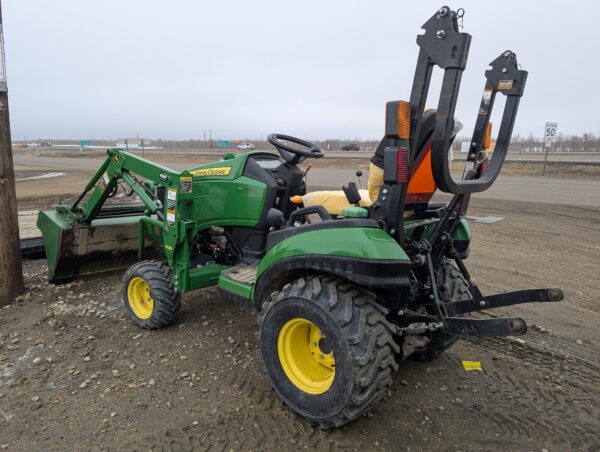 2014 John Deere 1025R Tractor