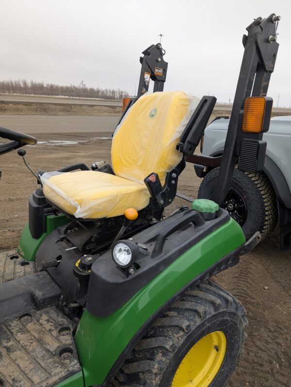 2014 John Deere 1025R Tractor - Image 3